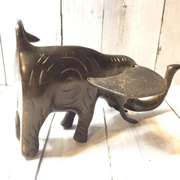 Large Sitting Brass Elephant Brutalist Carved India Trump Up Large Ears Long Tru - Picture 11 of 13